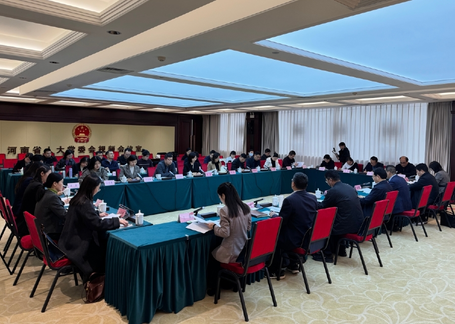 我省驻郑高校青年思政课教师代表走进省人大常委会机关开展参观座谈活动