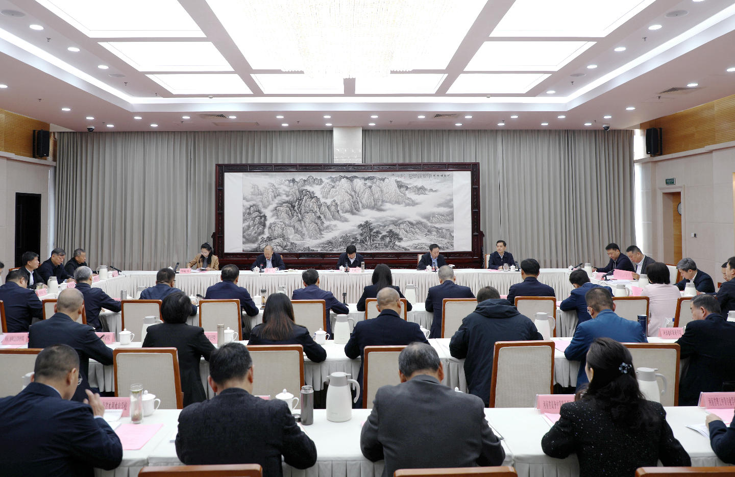 省委教育工委、省教育厅组织召开2025年度委厅直属系统纪委书记述职评议会议